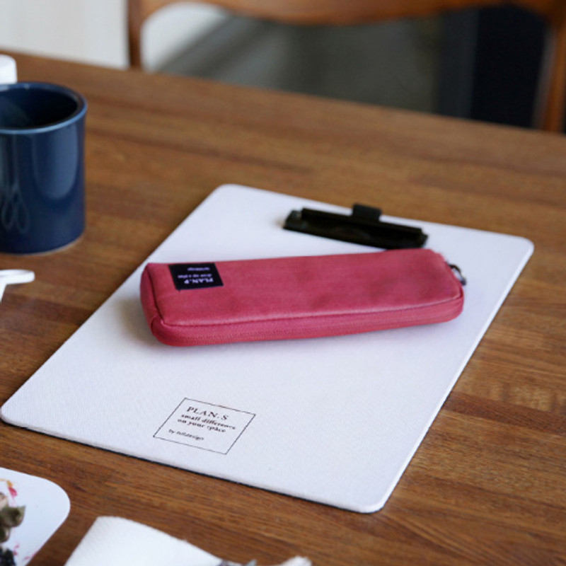 Byfulldesign Draw up a plan half zip around pencil pouch Byfulldesign Draw up a plan half zip around pencil pouch