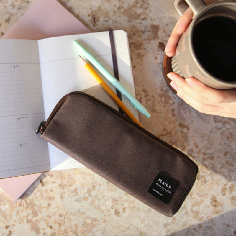 Byfulldesign Draw up a plan half zip around pencil pouch Byfulldesign Draw up a plan half zip around pencil pouch