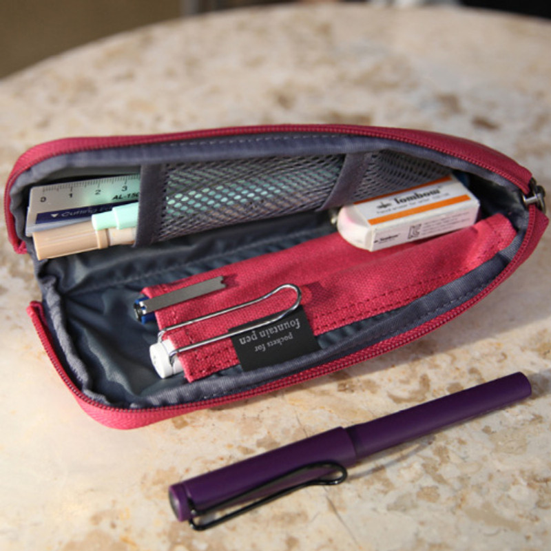 Byfulldesign Draw up a plan half zip around pencil pouch Byfulldesign Draw up a plan half zip around pencil pouch