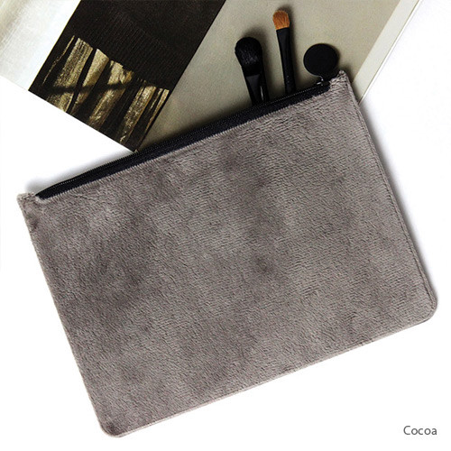 Cocoa - Fenice Seamless fur zipper multi pouch