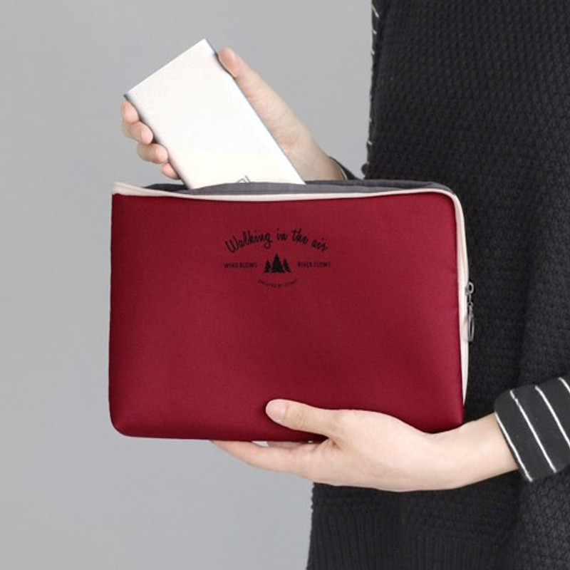 Wine - Walking in the air large cable pouch