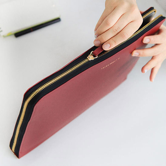 Detail of Think about W 13 inches edge laptop case