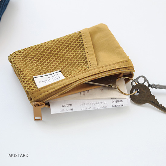 Mustard - A low hill basic mesh pocket small pouch