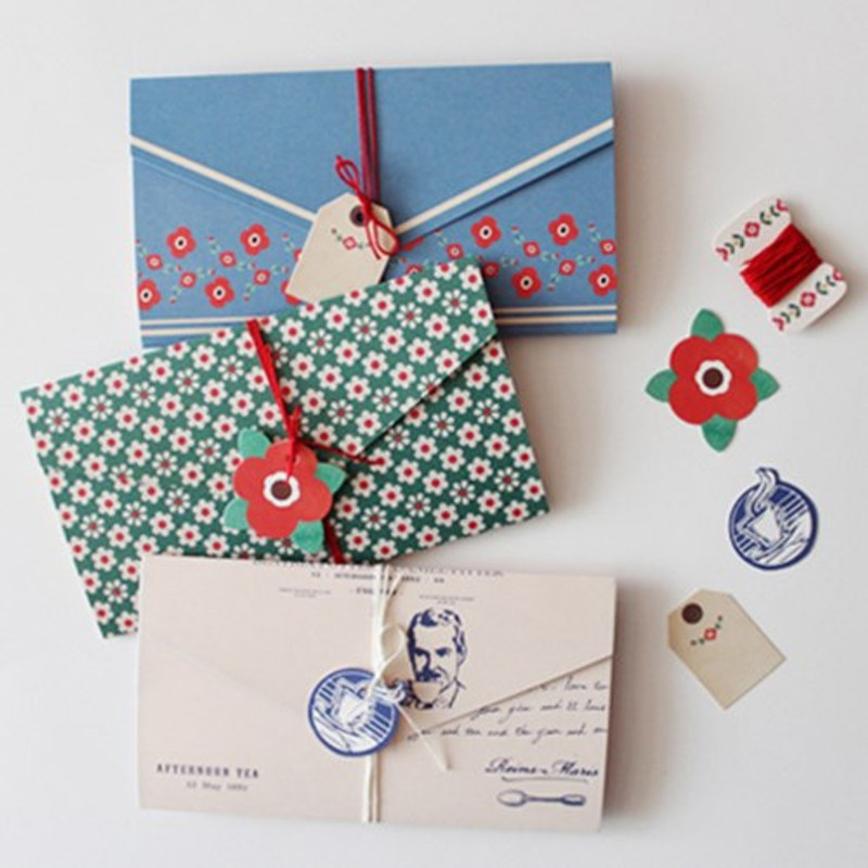 Letter card with label and string