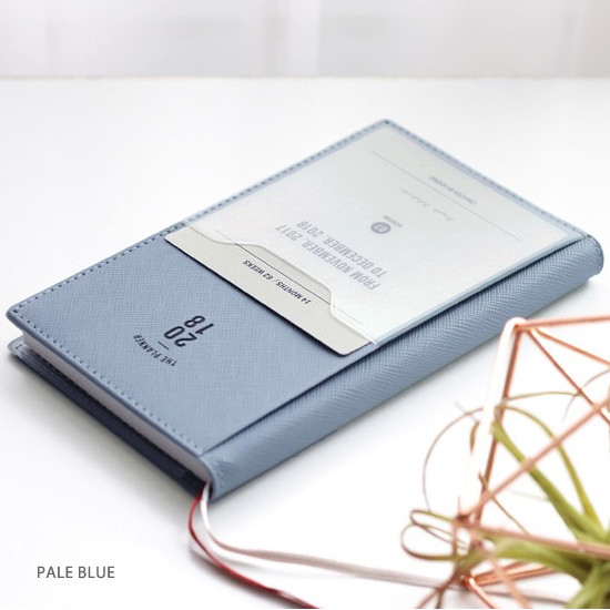 Pale blue - 2018 The simple dated planner