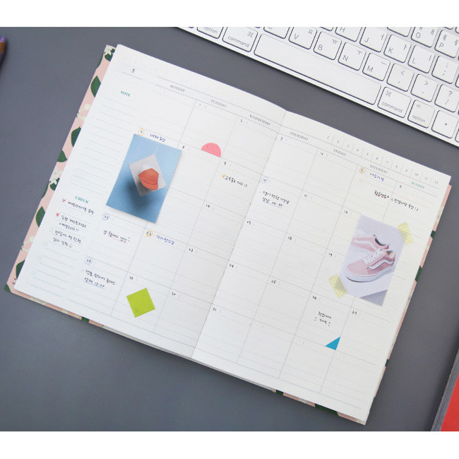 Monthly plan - Mellow pattern undated weekly diary