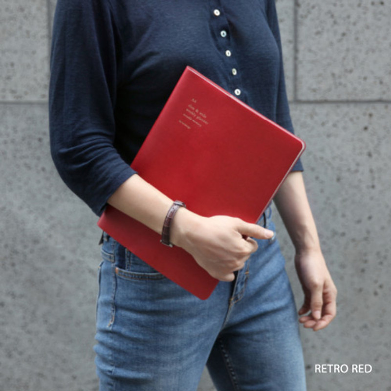 Retro red - 2018 Notable memory A4 dated weekly planner Retro red - 2018 Notable memory A4 dated weekly planner