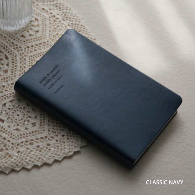 Classic navy - 2018 Notable memory medium dated weekly planner Classic navy - 2018 Notable memory medium dated weekly planner