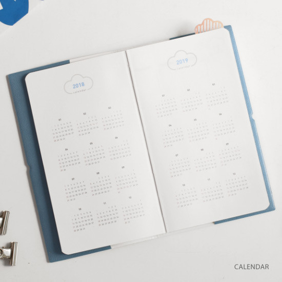 Calendar - 2018 Cloud story dated weekly diary scheduler 