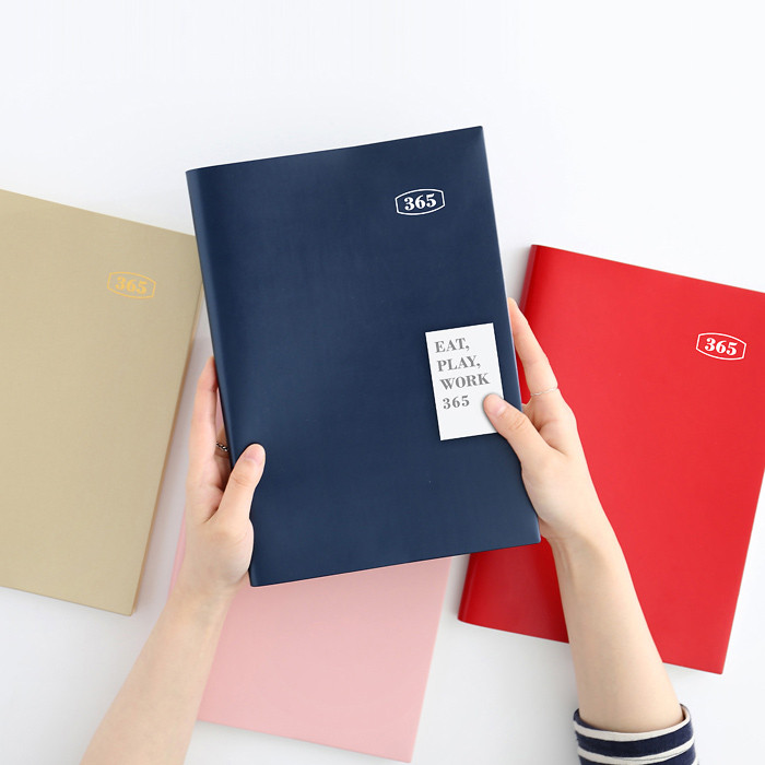 2018 Eat play work workaholics dated weekly diary 