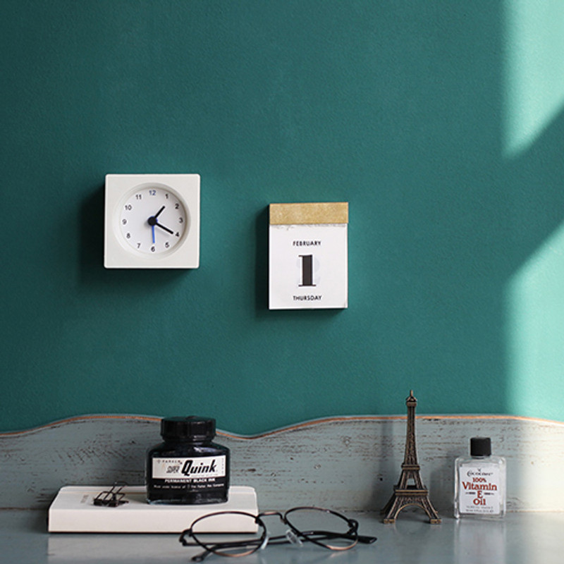 Example of use - wall calendar Example of use - wall calendar