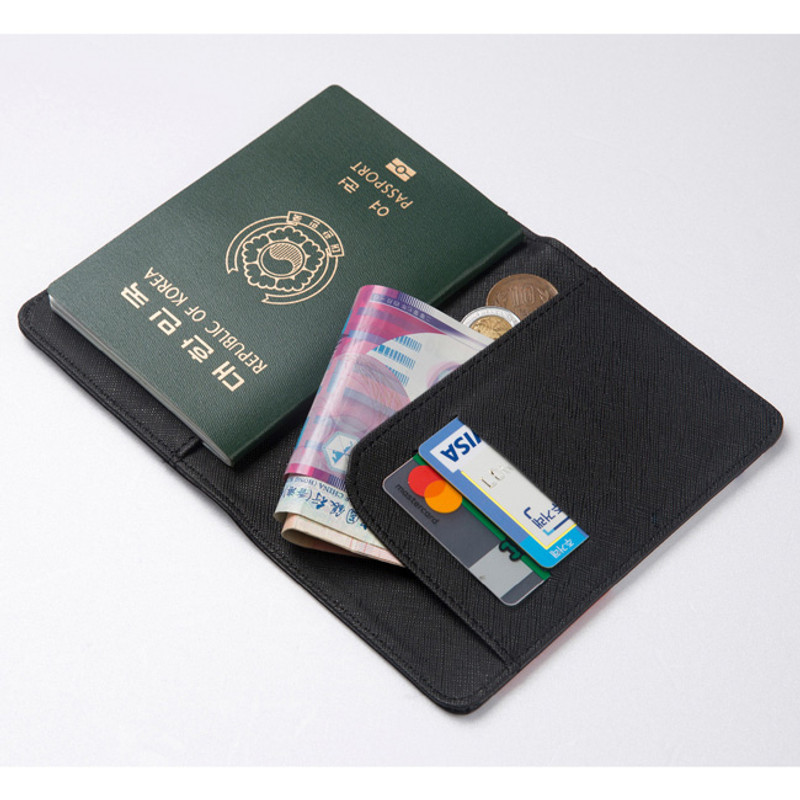 Ggo deung o RFID blocking passport case Ggo deung o RFID blocking passport case