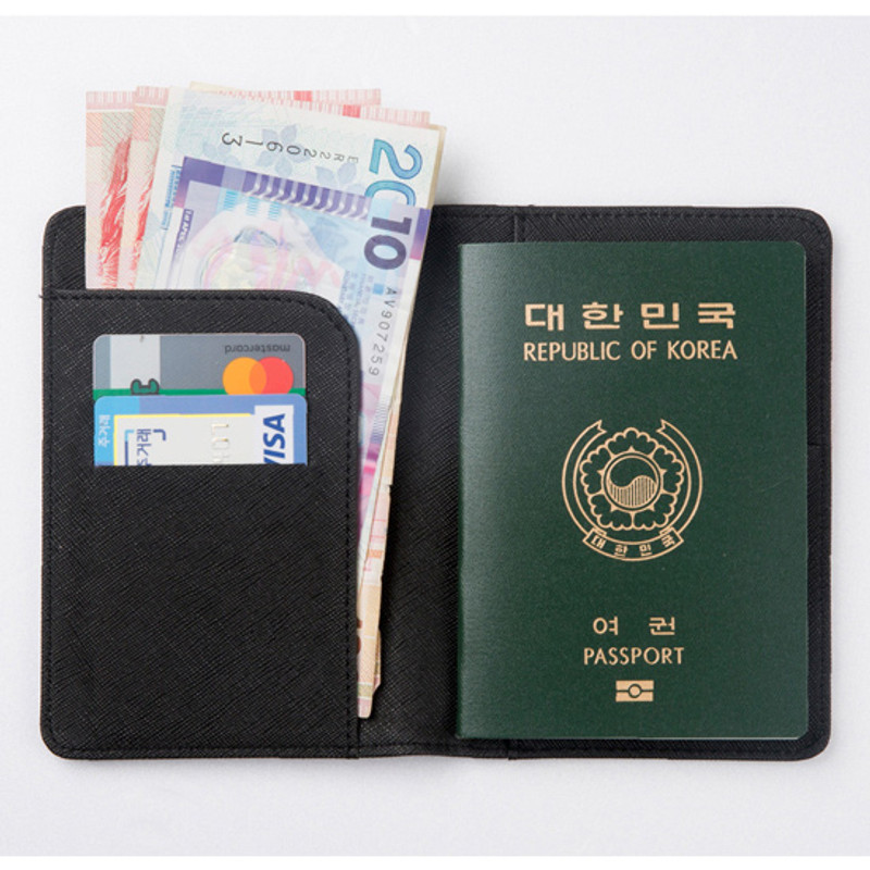 Ggo deung o RFID blocking passport case Ggo deung o RFID blocking passport case