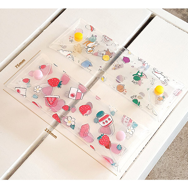 Size of Buri universe strawberry clear folding pencil case