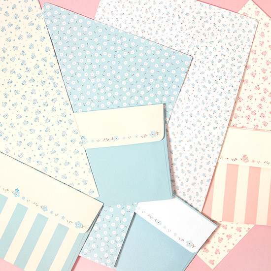 Soft flower pattern letter paper and envelope