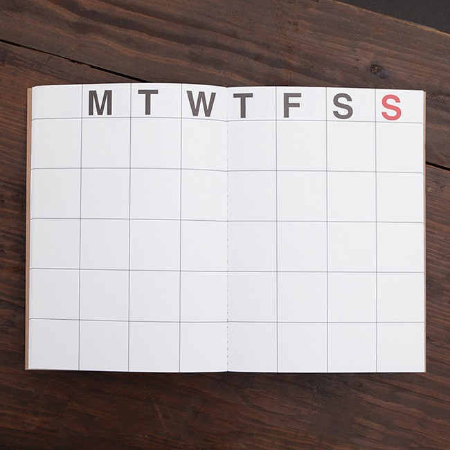 Detail of Medium 16 months undated monthly planner