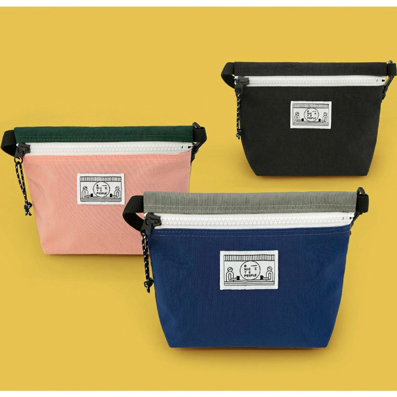 Washer zipper pouch with wrist strap