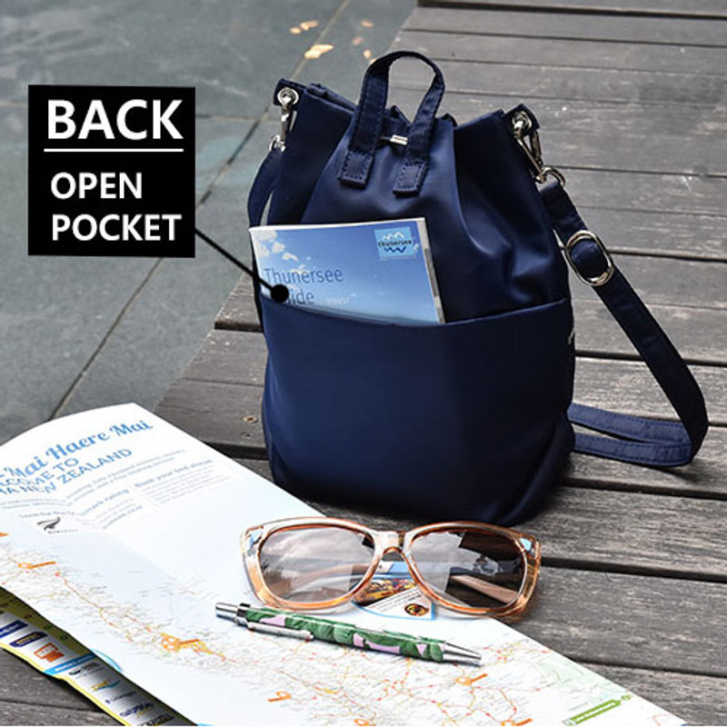 Back pocket - Holiday drawstring crossbody bucket bag Back pocket - Holiday drawstring crossbody bucket bag