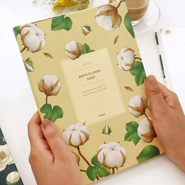 Beige - 2019 Birth flower dated weekly planner