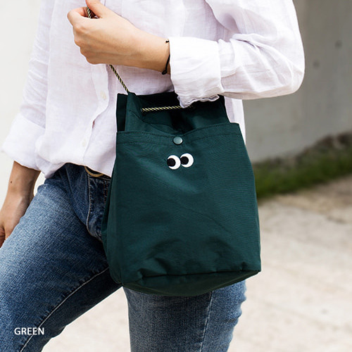 Green - Som Som durable taslan bucket shoulder bag
