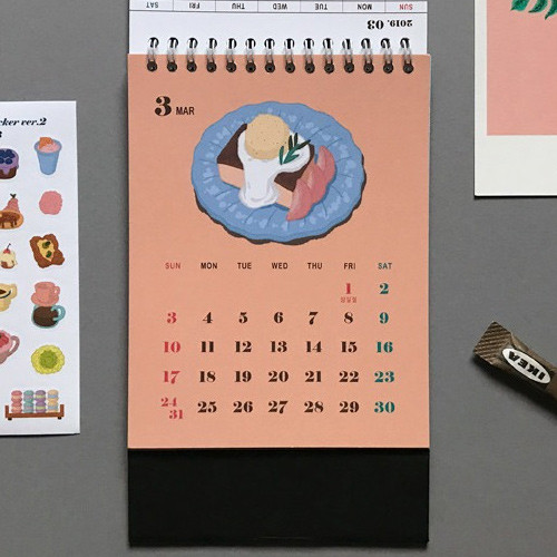 2019 Sweet illustration monthly desk calendar