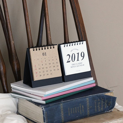 Wanna This 2019 Classic small spiral bound desk flip calendar