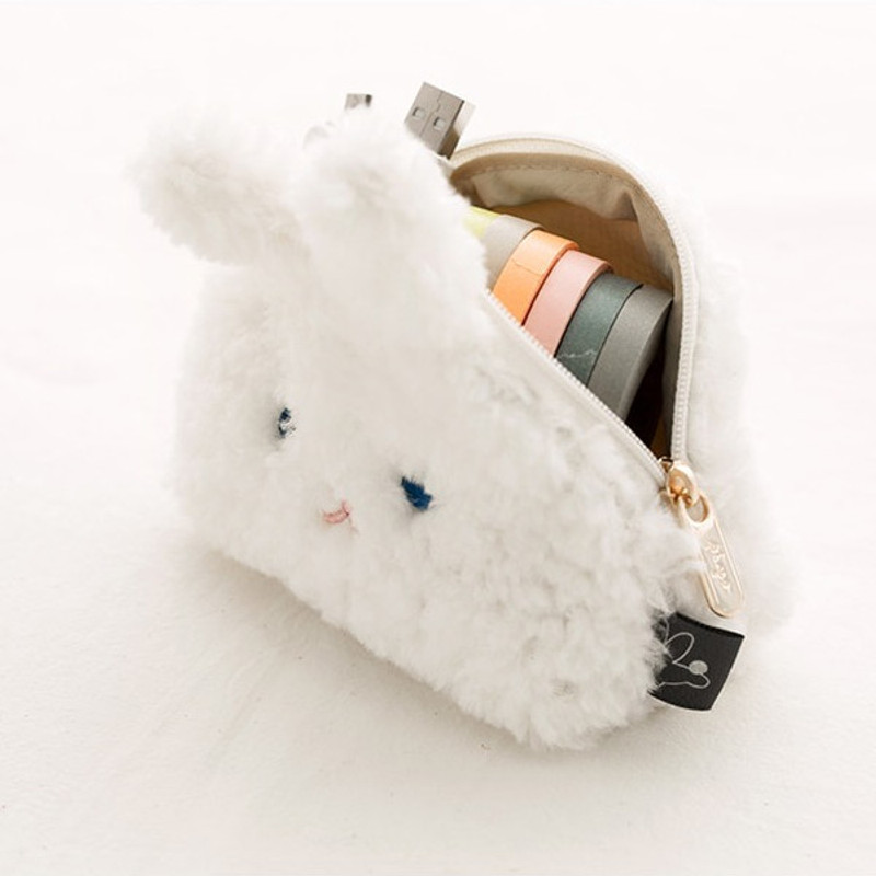 Livework Piyo popuree medium half moon zipper pouch Livework Piyo popuree medium half moon zipper pouch