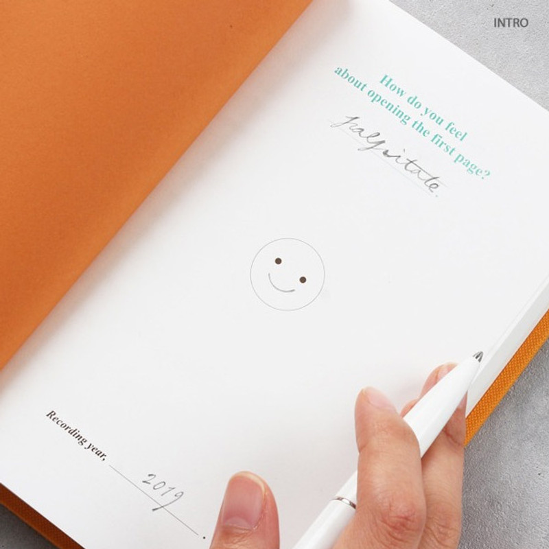 Intro - Wanna This Classic journal dateless daily agenda diary Intro - Wanna This Classic journal dateless daily agenda diary