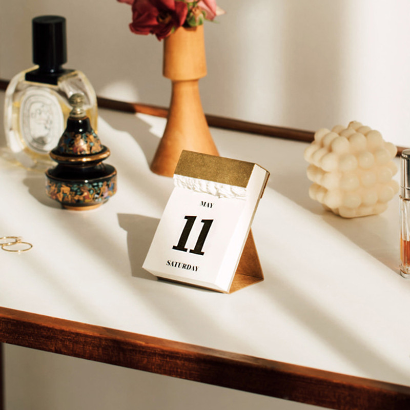 Livework 2019 Every day small tear off desk calendar
