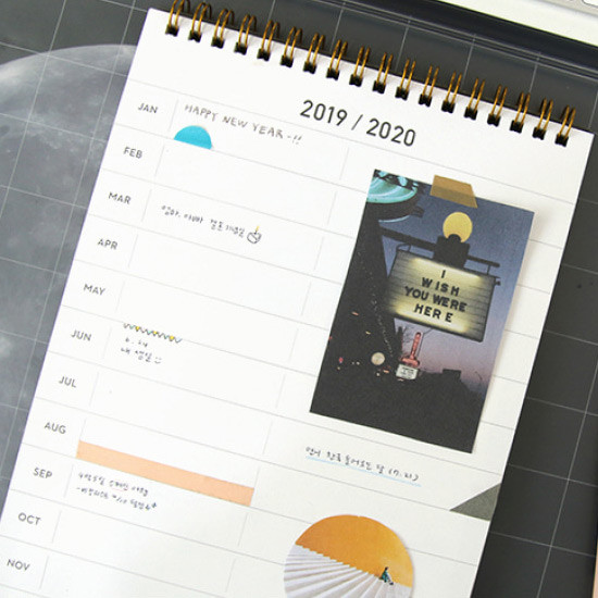 Yearly plan - Second mansion 2019 Moonlight desk calendar