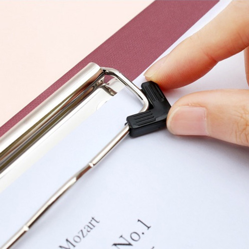 attachable pin - Bookfriends World literature clipboard with low profile clip