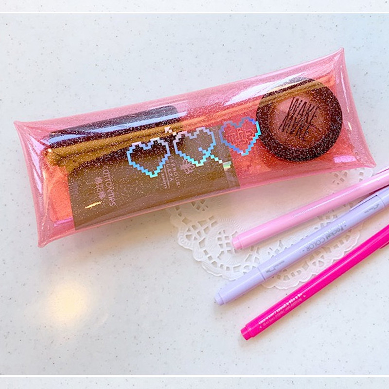 Example of use - N.IVY Simple heart glitter folding pencil case Example of use - N.IVY Simple heart glitter folding pencil case