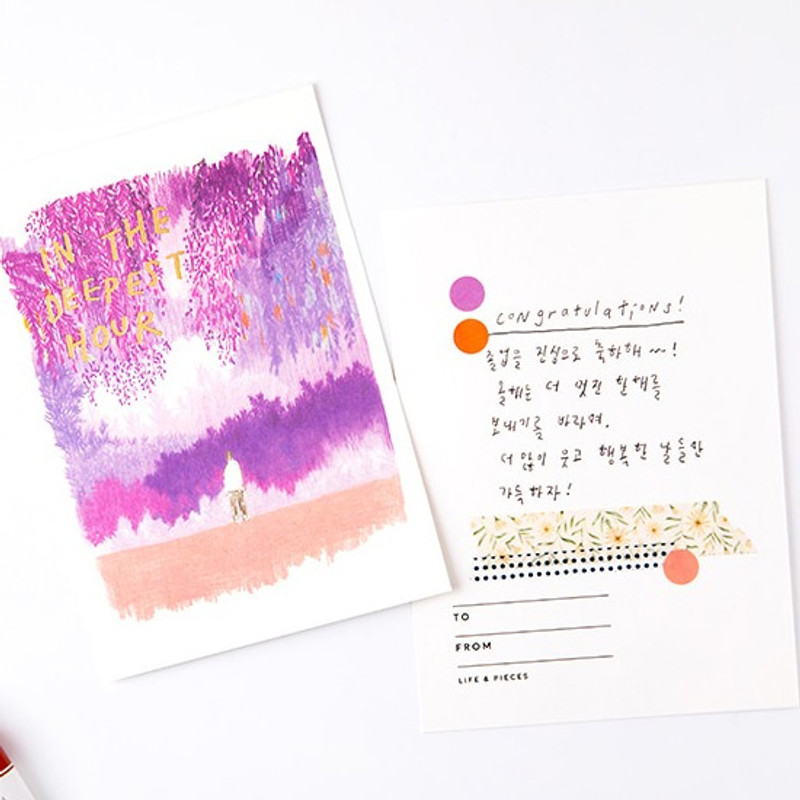 Example of use - Life and pieces postcard collection set Example of use - Life and pieces postcard collection set