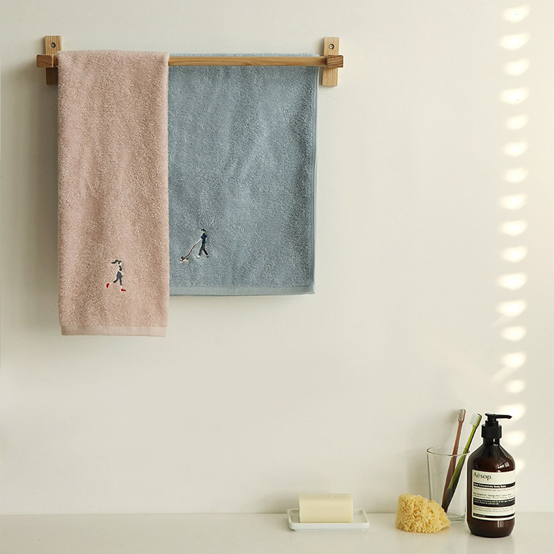 Example of use - Embroidery cotton hand towel set - Park Example of use - Embroidery cotton hand towel set - Park