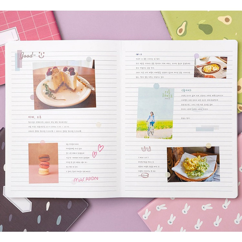 Example of use - Soft pattern extra large lined school notebook Example of use - Soft pattern extra large lined school notebook