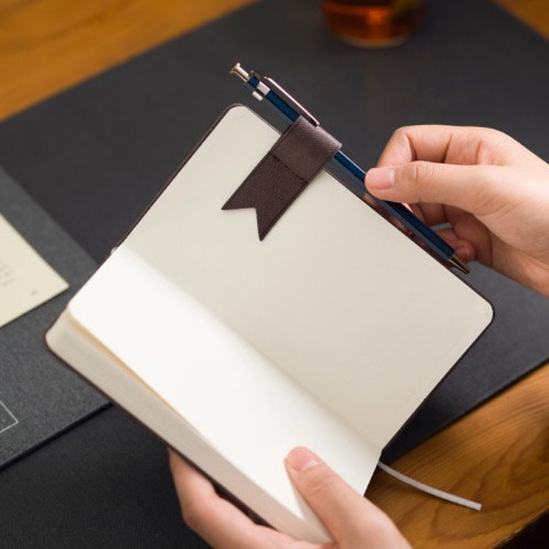 Example of use - Draw Memories Tomorrow small hardcover blank notebook