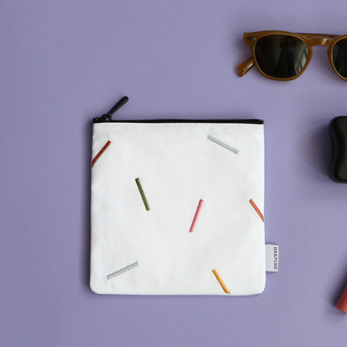 Dailylike Embroidery rectangle fabric zipper pouch - Figure