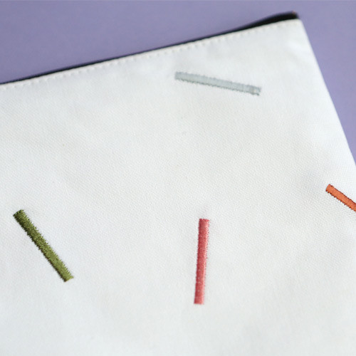 Dailylike Embroidery rectangle fabric zipper pouch - Figure