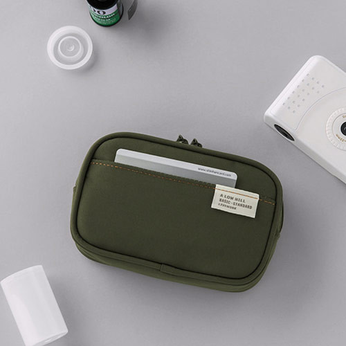 Example of use - A low hill basic pocket camera zipper pouch case ver5