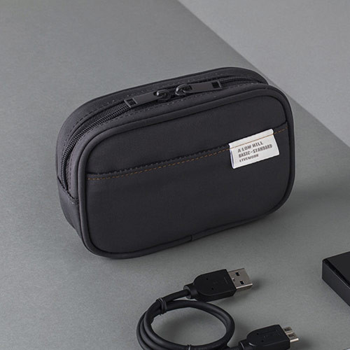 Example of use - A low hill basic pocket camera zipper pouch case ver5