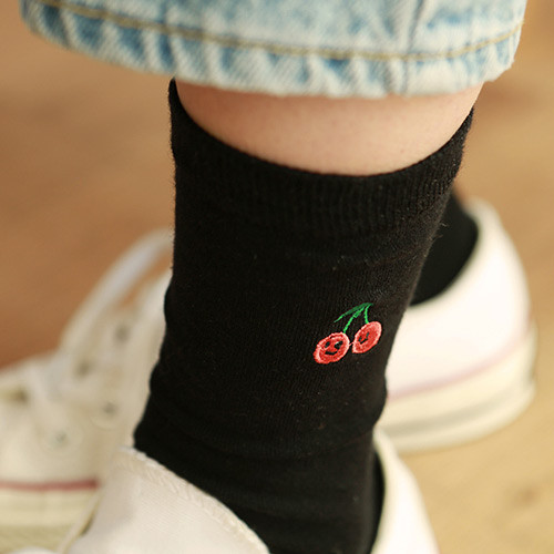 Example of use - Dailylike Friends embroidered women socks set