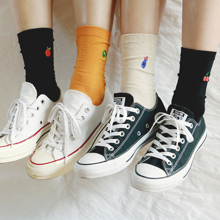 Dailylike Friends embroidered women socks set