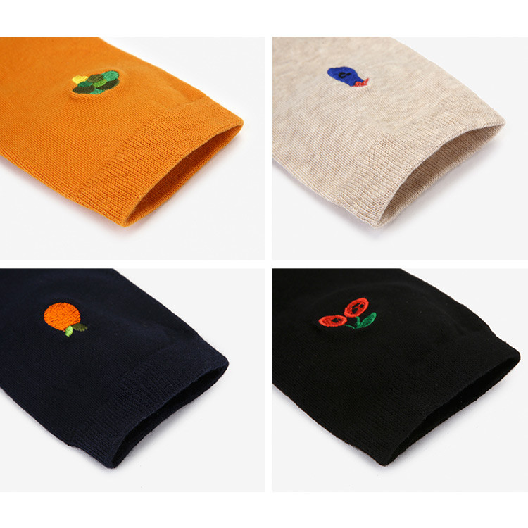 Dailylike Friends embroidered women socks set