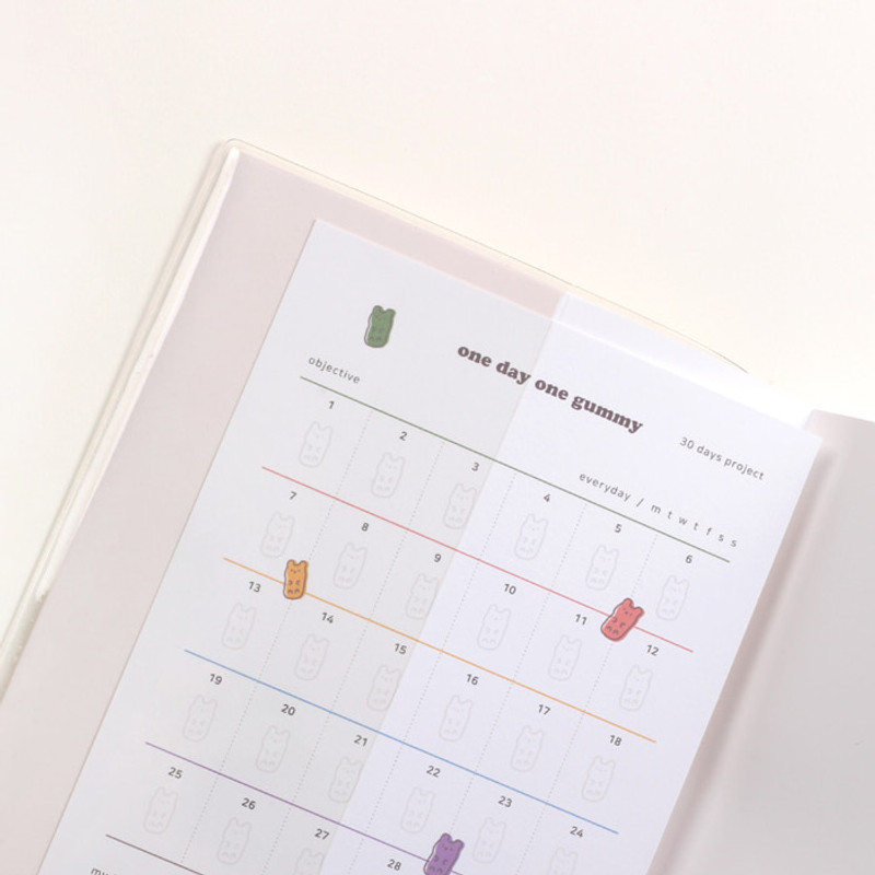 Example of use - Dash and Dot One day one gummy 30 days goal tracker planner Example of use - Dash and Dot One day one gummy 30 days goal tracker planner