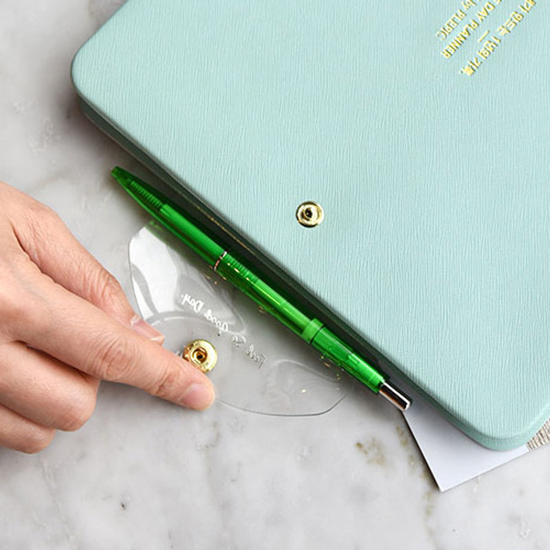 Example of use - Play obje Arch stroke 1mm black ballpoint pen