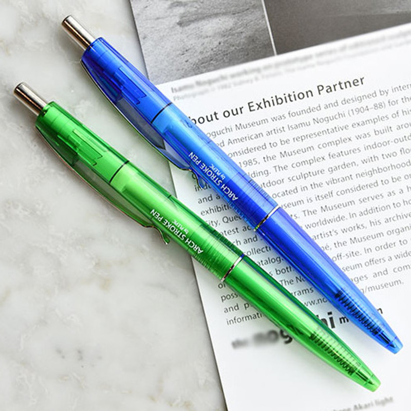 Example of use - Play obje Arch stroke 1mm black ballpoint pen