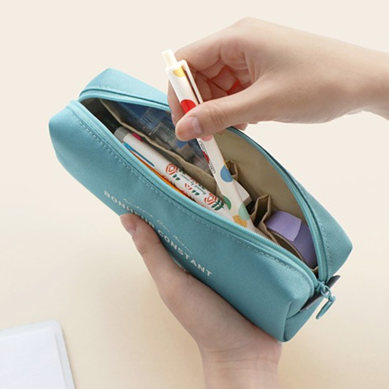 Example of use - ICONIC Bonheur constant zipper pencil case pen pouch