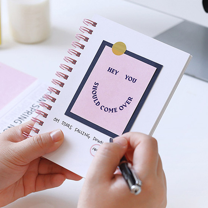 Example of use - Indigo Prism small spiral blank notebook Example of use - Indigo Prism small spiral blank notebook