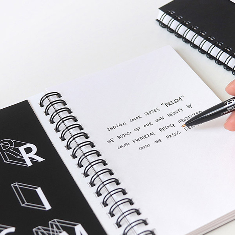 Example of use - Indigo Prism small spiral blank notebook Example of use - Indigo Prism small spiral blank notebook