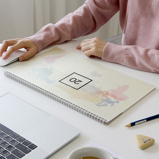 GMZ 2020 Worldwide dated monthly desk planner scheduler